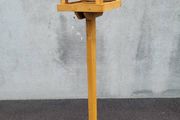 Bird table