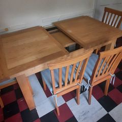 Kitchen table and 4 chairs