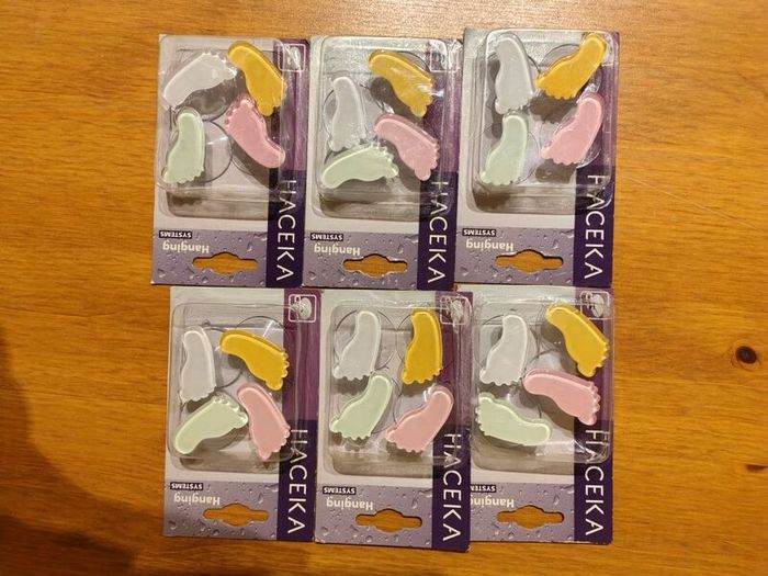 Suction Hooks 4 packs of 4