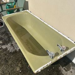 Vintage Avocado Cast Iron Bath
