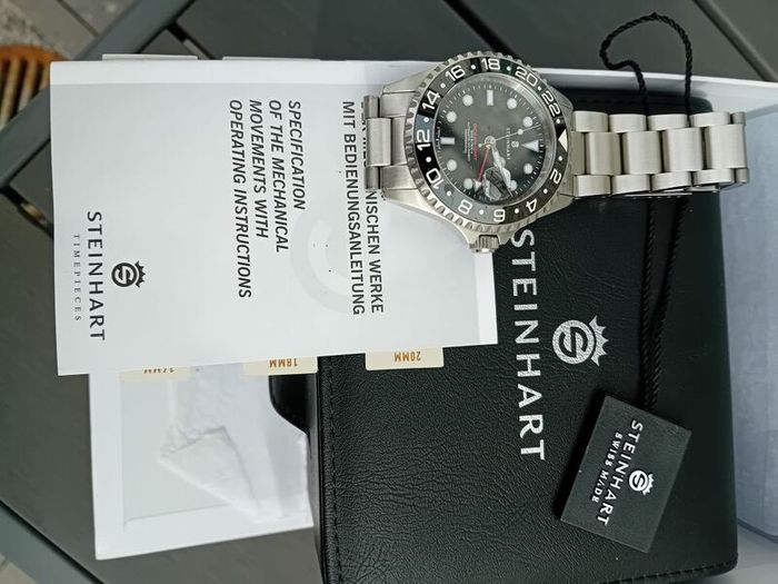 Steinhart GMT ocean one premium Mans Automatic watch