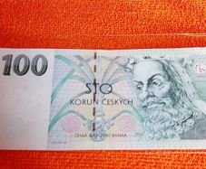 mint 100 Korun Ceskych collectable