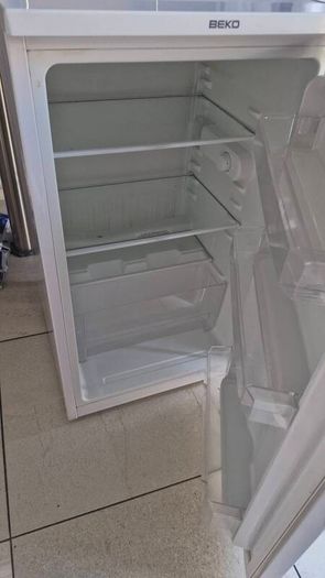 under counter fridge