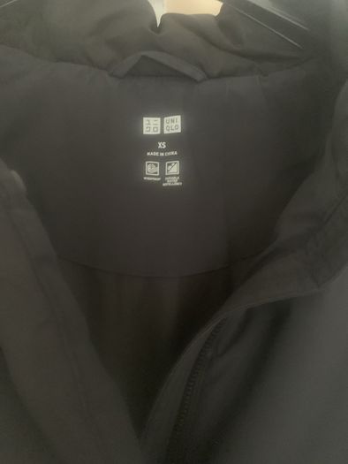 Uniqlo full-length black puffer coat (XS) Like new