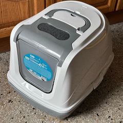 Cat litter box and scoop