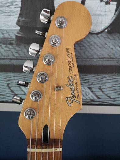 Fender Roland Ready Strat.