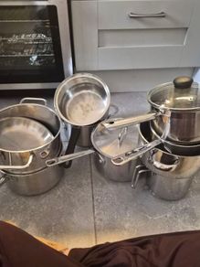 Cooking pots