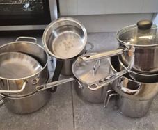 Cooking pots