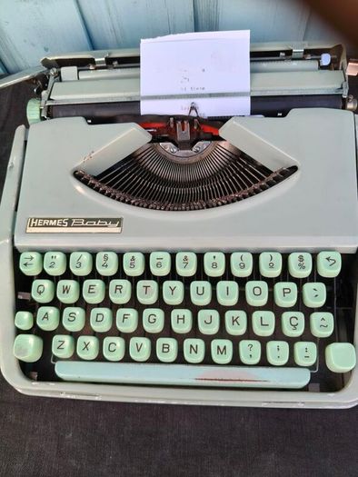 Hermes Baby Vintage Typewriter
