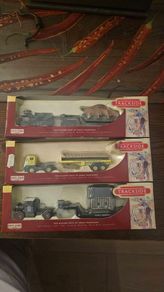1:76 scale OO gauge die-cast model trucks