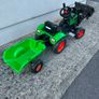 Kids peddal tractor Image 3
