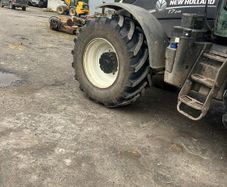 710/70/42 and 600/70/30 wheels + tyres