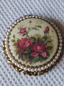 Vintage Sugared glass brooch