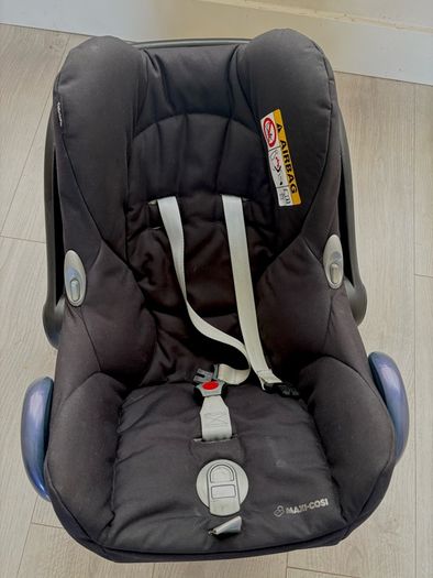 Maxi cosy infant car seat with ISO Fix