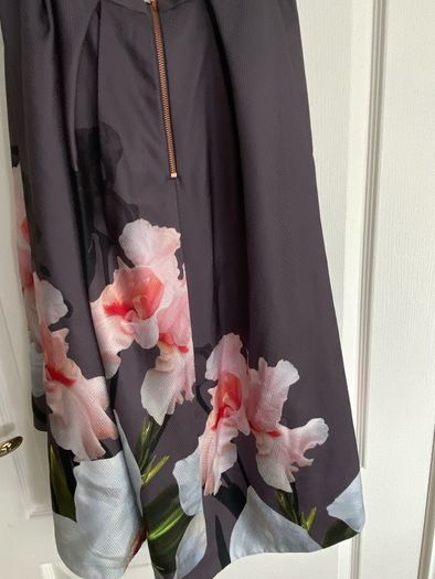 Ted Baker Skirt size 3 (12)