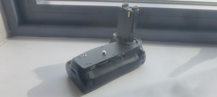 MK-70D Multi-Power Battery Pack