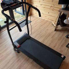 Folding Motorised Treadmill - Nero Sports