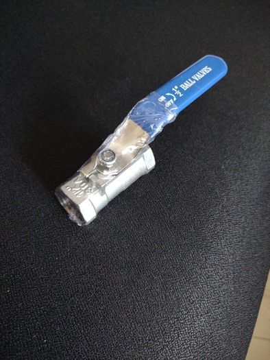ball valve with blue handle 1/2' Free viewing