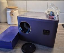 1080P projector Yezmek V7