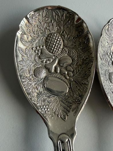 Beautiful Vintage 2-Piece Silver-Plated Salad / Fruit Serving Set - Embossed Pineapple & Grapes Design