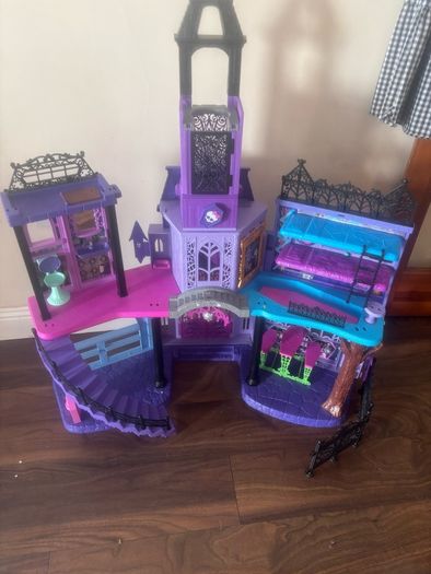 monster high doll house