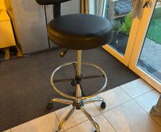 Make up chair