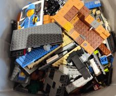 Box of Lego mix