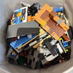 Box of Lego mix
