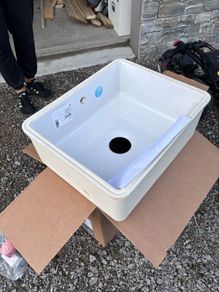 Ceramic undermount white sink