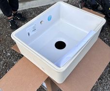 Ceramic undermount white sink