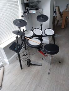 Roland KV17 Drum Kit Bundle