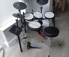 Roland KV17 Drum Kit Bundle