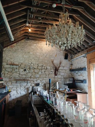 Bar and bar room