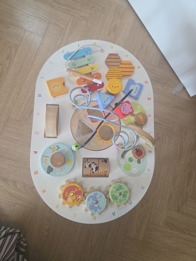 Le Toy Van Activity Table