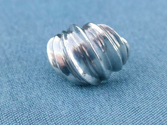 Solid Sterling silver Bombe ring