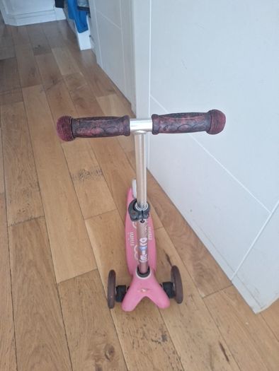 pink mini micro scooter