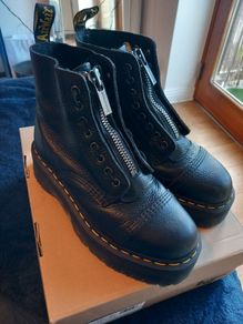 Dr Martens Sinclair Boots