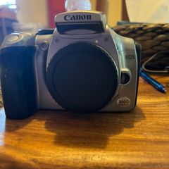 Canon EOS 300D DSLR Camera Complete Kit