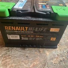 Renault stop and start battery