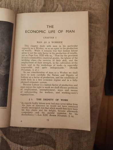 The Economic And Political Life Of Man. By Cyril C. Clump. S.j. Published By Catholic Social Guild Oxford. 1952. Paperback In Good Condition.