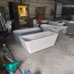 Free standing baths