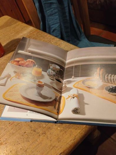 vintage craft book Pretty Things Easy to Make by Hilary More.