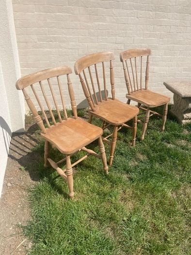 Kitchen Chairs x 3 - Antique - Windsor