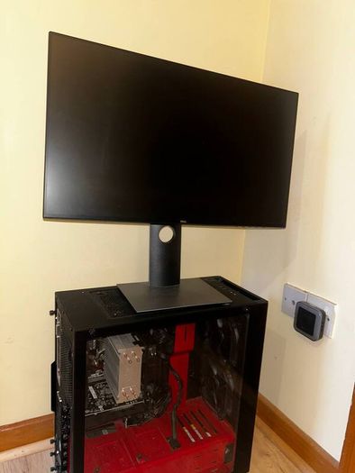 Budget Gaming PC + 23" DELL Monitor
