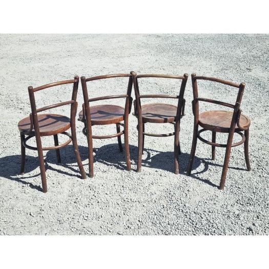 Bentwood Chairs Set of Four KAS1310