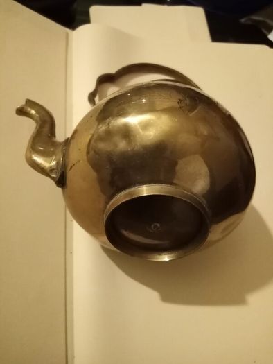 brass tea pots