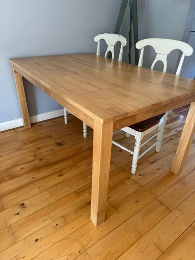 Oak dinner table