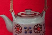 Tea pot