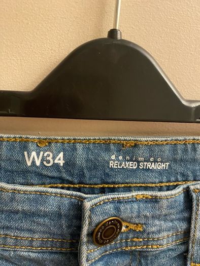 Denim shorts (34")