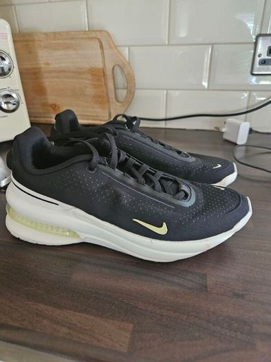 Womens nike trainers